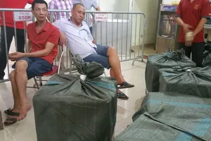 Triệt phá đường dây buôn lậu thuốc lá ngoại 'siêu khủng'
