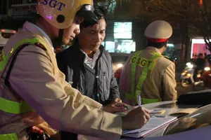 Cấm CSGT kiểm tra xe mà không lập biên bản hoặc bỏ qua vi phạm