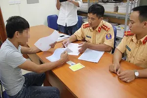 Tài xế xe tải đi ngược chiều vì... nhầm đường