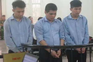 Bênh bạn, dùng kiếm đâm chết người không quen biết