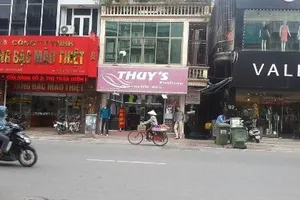 Ẩu đả kinh hoàng, một người đàn ông bị chém gục tại chỗ