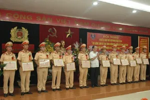 CSGT TP Hà Nội: Gần 10.000 'gương tốt, việc tốt'