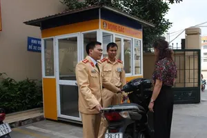 Đang đi tuần tra, CSGT 'nhặt' được xe SH