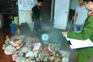 Nội tạng trâu bò mốc xanh giá… 2.000 đồng/kg