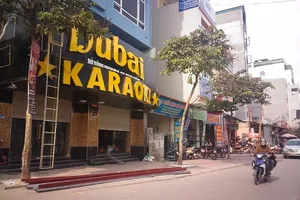 Sau cháy, quán karaoke đua nhau lắp thang thoát hiểm