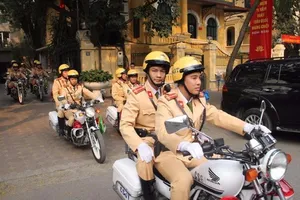 CSGT Hà Nội tuần tra 24/24 để xử lý “ma men”