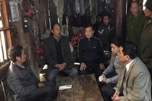 Kinh hoàng: Chém chết 3 người trong một nhà rồi tự tử