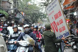 Khởi tố nữ chủ quán đâm cán bộ đi dẹp vỉa hè