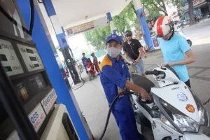 Dán tem đồng hồ, phát hiện gian lận tại nhiều cây xăng