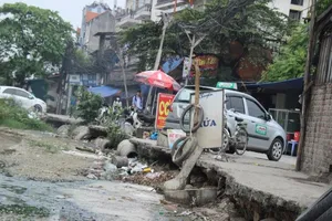 "Con đường đau khổ" giữa lòng Hà Nội
