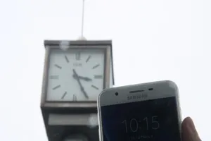 Đồng hồ 'khủng' kỷ niệm 1.000 năm Thăng Long bị hỏng