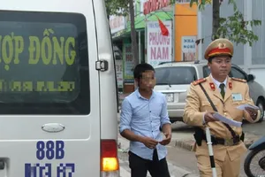 Có được nhờ người khác nộp tiền vi phạm giao thông?