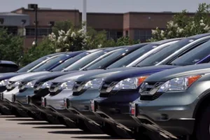 Nhiều bộ, tỉnh thừa xe công nhưng vẫn mua thêm