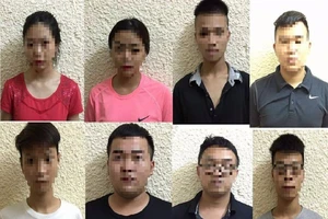 Nhóm 30 xe máy gây náo loạn trong đêm 