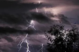 1 phụ nữ tử vong do bị sét đánh 