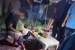 Người đàn ông gục chết trong quán nước mía