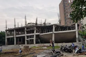 Trường mầm non ở Hà Nội sập khi đang đổ bê tông