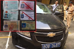 Đi xe biển xanh 80 B dỏm để chở... ma túy