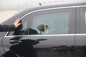 Chùm ảnh đón ông Tập Cận Bình tại sân bay Nội Bài