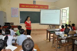 Hiệu trưởng và hiệu phó tham ô 6 tấn gạo của học sinh