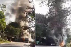 Cháy kinh hoàng, 4 ô tô bị thiêu rụi