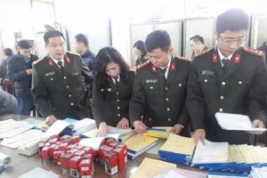 Triệt phá nhóm mua bán hóa đơn GTGT gần 600 tỉ