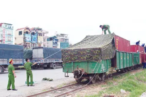 Hàng đặc biệt được cảnh sát VN bảo vệ ra sao?