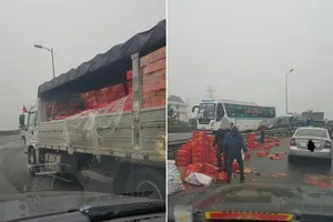 Công an xác minh vụ hôi của trên đường ở Hà Nội