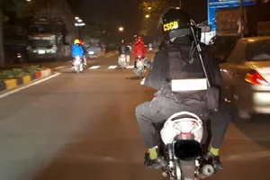 U23 VN vào chung kết, tung toàn bộ quân số chống đua xe