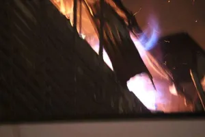 Hà Nội: Cháy cực lớn giữa đêm đông giá rét