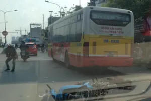 1 người đàn ông bị xe buýt cán tử vong