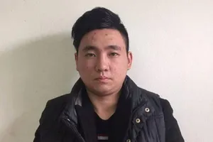 Trộm iPhone X của bạn thân để 'nướng' vào cờ bạc