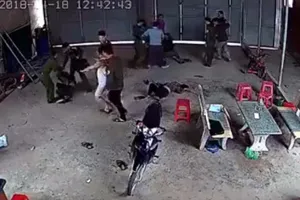 Chủ tịch xã thông tin về clip hàng chục công an đánh dân