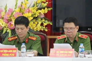 Ném xăng vào người con nợ rồi châm lửa đốt 