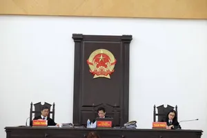 Xét hỏi ông Đinh La Thăng, triệu tập cựu chánh văn phòng PVN