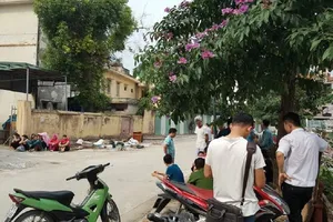 Người đàn ông nằm chết cạnh nhà chứa rác bệnh viện