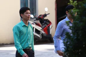 Xét xử BS Lương: Đối chất nảy lửa về lời khai 'sinh đôi'