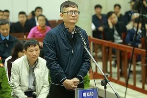 Em trai ông Đinh La Thăng tiếp tục hầu tòa