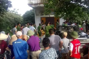 Pha vây bắt nghi phạm ma túy nghẹt thở của hàng chục cảnh sát