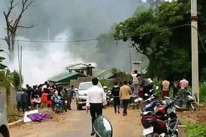 Hàng trăm cảnh sát dùng xe bọc thép vây bắt ma túy tại Sơn La