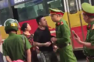 Sự thật bất ngờ vụ thanh niên chửi bới, xưng là cháu công an