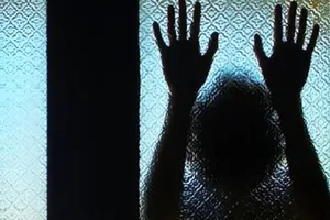 Gia đình bé gái 17 tuổi tố cáo bị hàng xóm 70 tuổi xâm hại ​