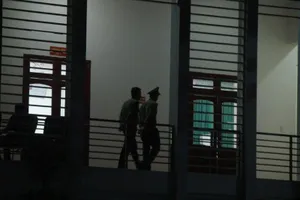 Xuyên đêm kiểm tra điểm thi bất thường ở Sơn La