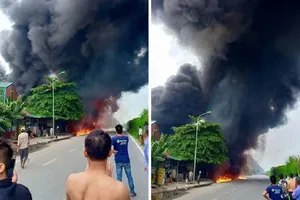 Cháy xưởng sơn, 3 đơn vị PCCC hợp sức dập lửa