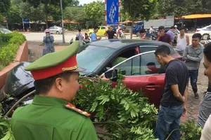 Vừa bị phạt 22 triệu, xe Mazda 3 lại gây tai nạn