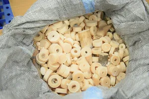 Cận cảnh lô hàng khủng ngà voi và vẩy tê tê tại sân bay