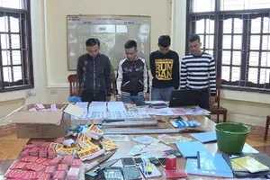 Hình sự bắt nhóm chuyên cho vay 'bốc bát họ'