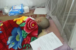 Cận cảnh bị cáo HIV xâm hại bé gái không thể đến toà vì yếu