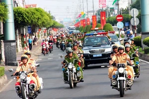 Công an cả nước đồng loạt ra quân trấn áp tội phạm