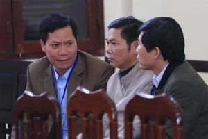 Cựu giám đốc BV đa khoa Hòa Bình nói gì trước tòa?